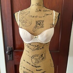 Vintage Victoria’s Secret bra